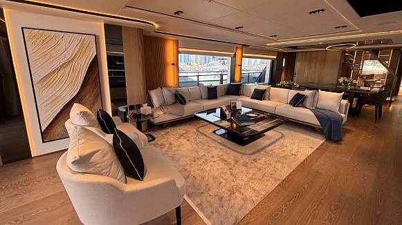 MAJESTY 112 TERRACE yacht