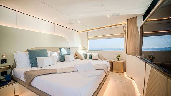 MAJESTY 100 TERRACE yacht