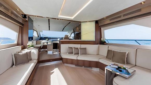 DOMINATOR 640 S yacht