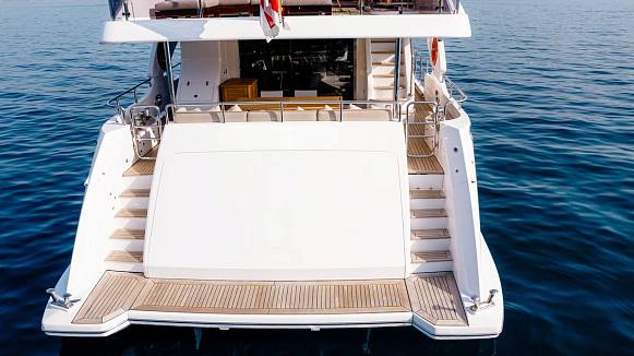 AFINA yacht
