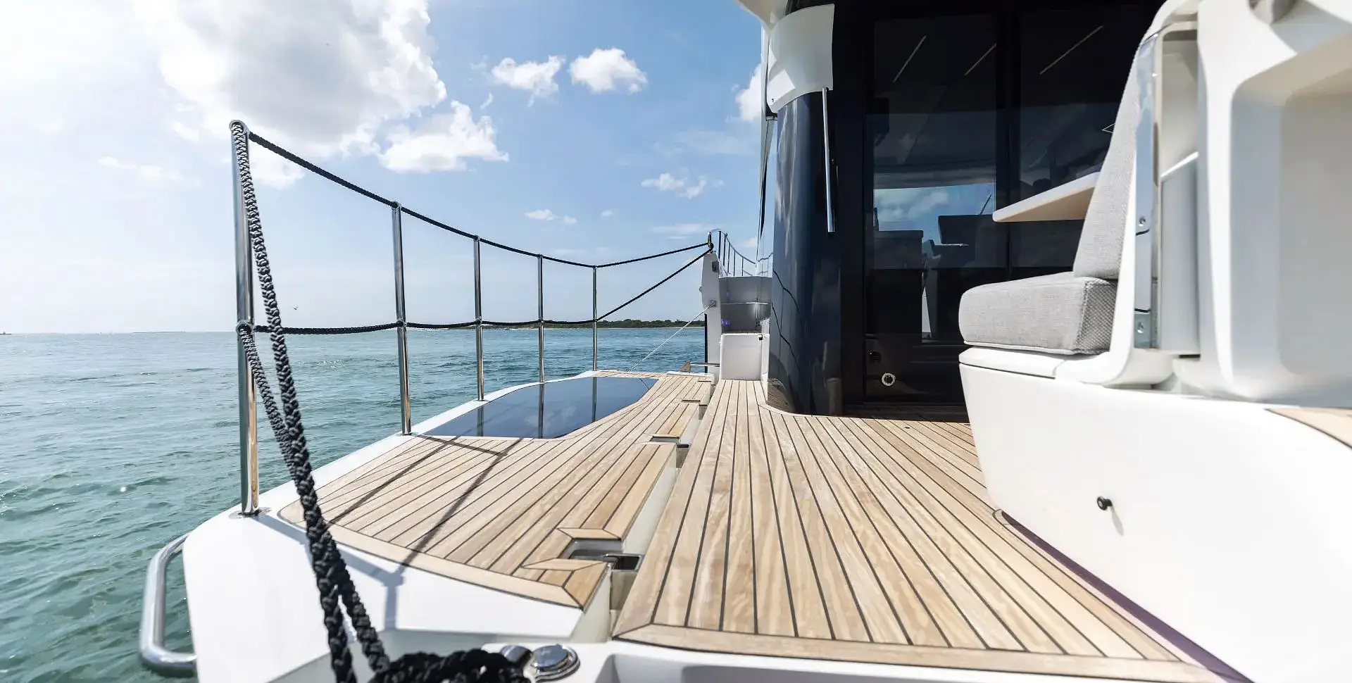 GALEON 450 HTC yacht