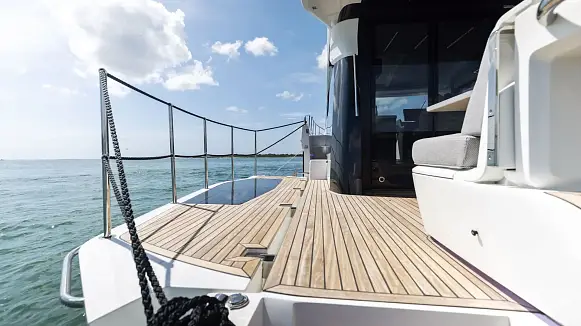 GALEON 450 HTC yacht