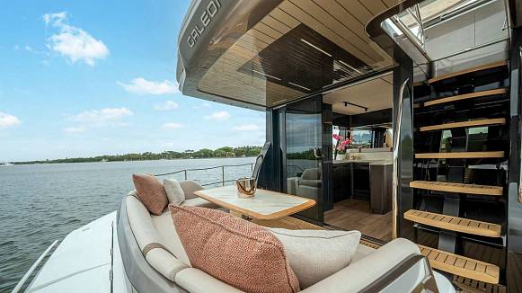 GALEON 520 FLY yacht