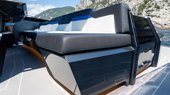LAMBORGHINI 63 yacht