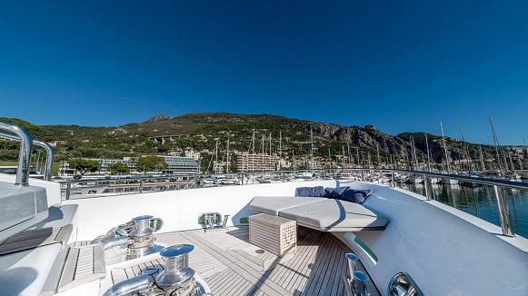 BENETTI DELFINO 93 yacht