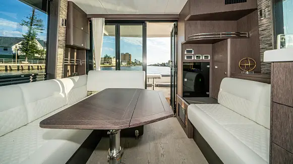 GALEON 400 FLY yacht