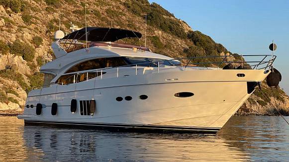 PRINCESS 72 yacht