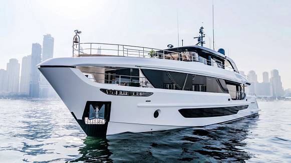MAJESTY 100 TERRACE yacht