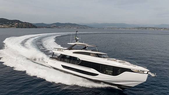 AZIMUT GRANDE 26 M yacht