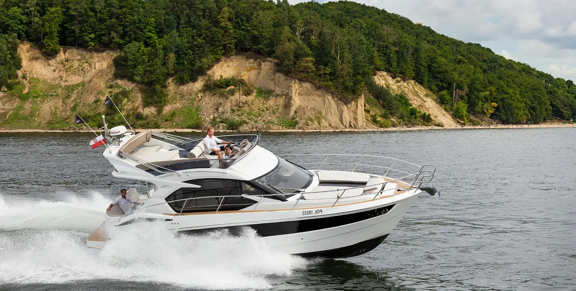 GALEON 360 FLY yacht