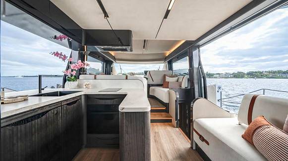 GALEON 520 FLY yacht