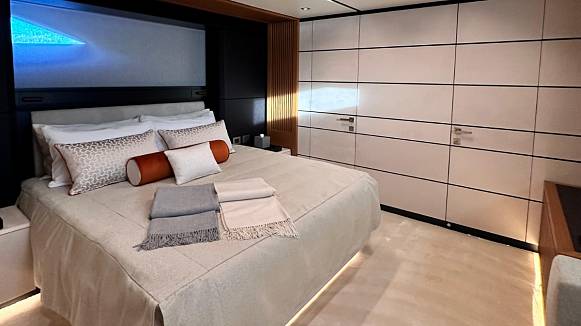 CARAT yacht