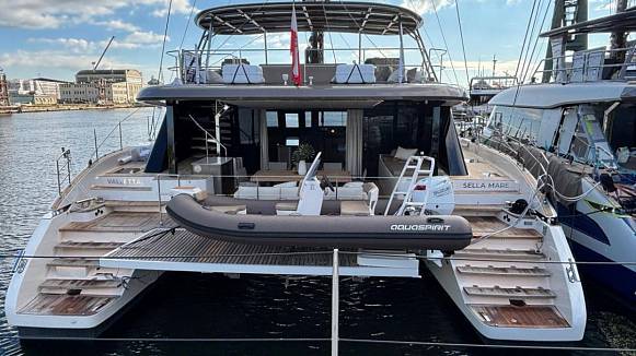 SUNREEF 60 SAILING yacht