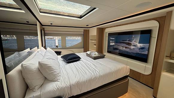 MAJESTY 112 TERRACE yacht