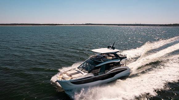 GALEON 620 FLY yacht