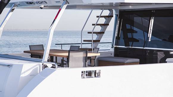 Nomad 70 SUV yacht