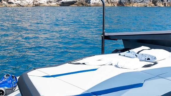 LAMBORGHINI 63 yacht