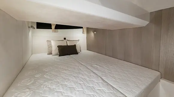 GALEON 360 FLY yacht