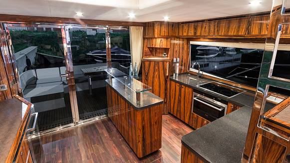 GALEON 550 FLY yacht