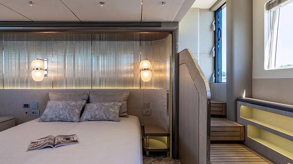 GALEON 620 FLY yacht