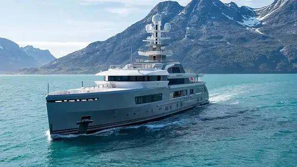 CLOUDBREAK yacht