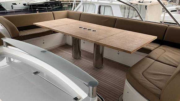 PRINCESS 72 yacht