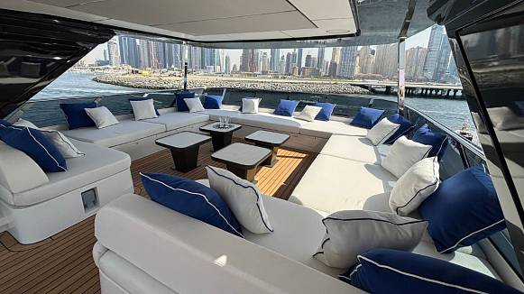 MAJESTY 112 TERRACE yacht