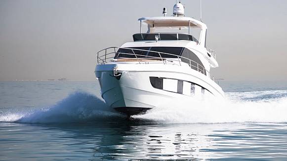 Majesty 62 yacht