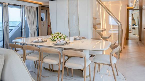 MAJESTY 100 TERRACE yacht