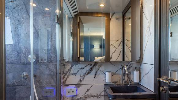 GALEON 620 FLY yacht