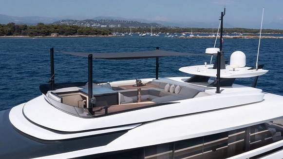 UILIA yacht
