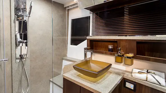 GALEON 500 FLY yacht