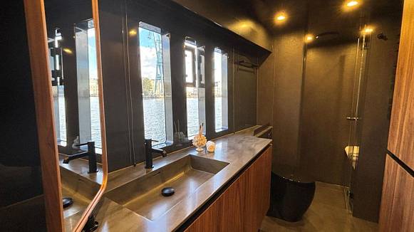 SUNREEF 60 SAILING yacht