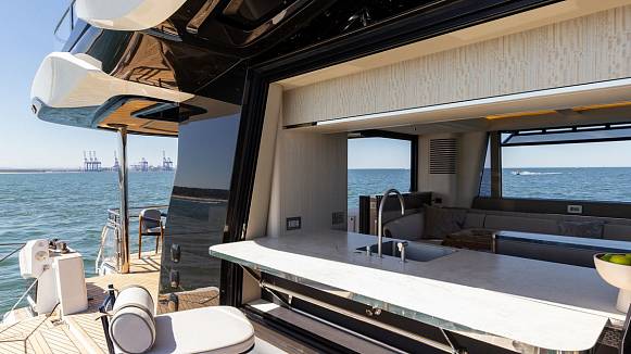 GALEON 620 FLY yacht