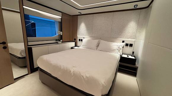 MAJESTY 112 TERRACE yacht