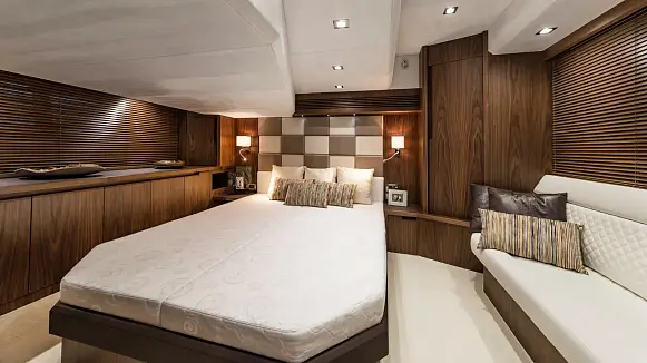 GALEON 485 HTS yacht