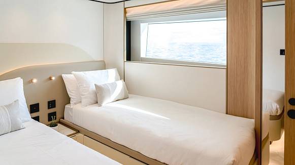 MAJESTY 100 TERRACE yacht