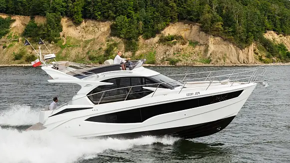 GALEON 360 FLY yacht