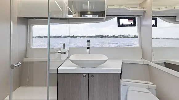 GALEON 450 HTC yacht