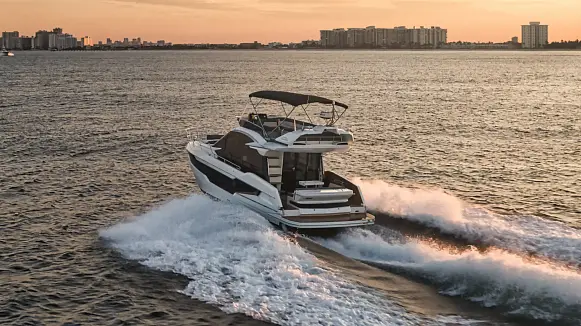 GALEON 400 FLY yacht