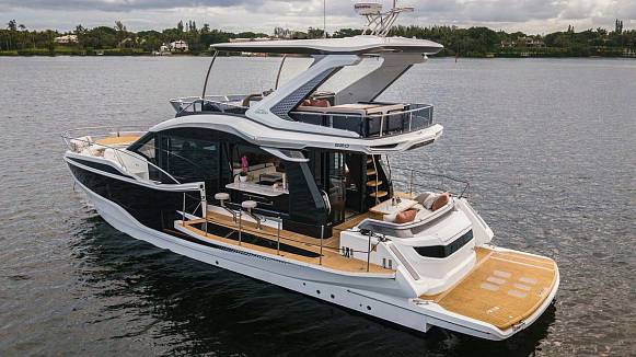 GALEON 520 FLY yacht