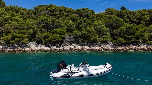 SUNREEF 60 SAILING yacht