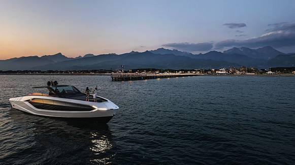 LAMBORGHINI 63 yacht
