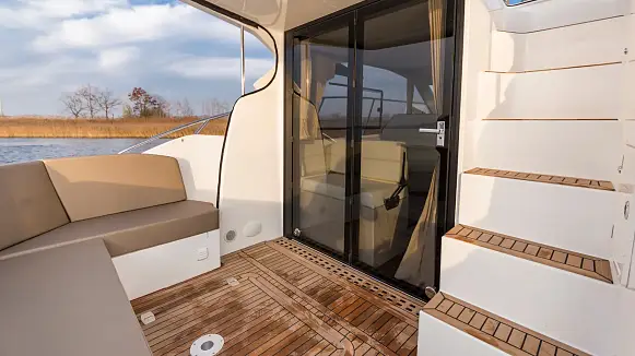 GALEON 360 FLY yacht